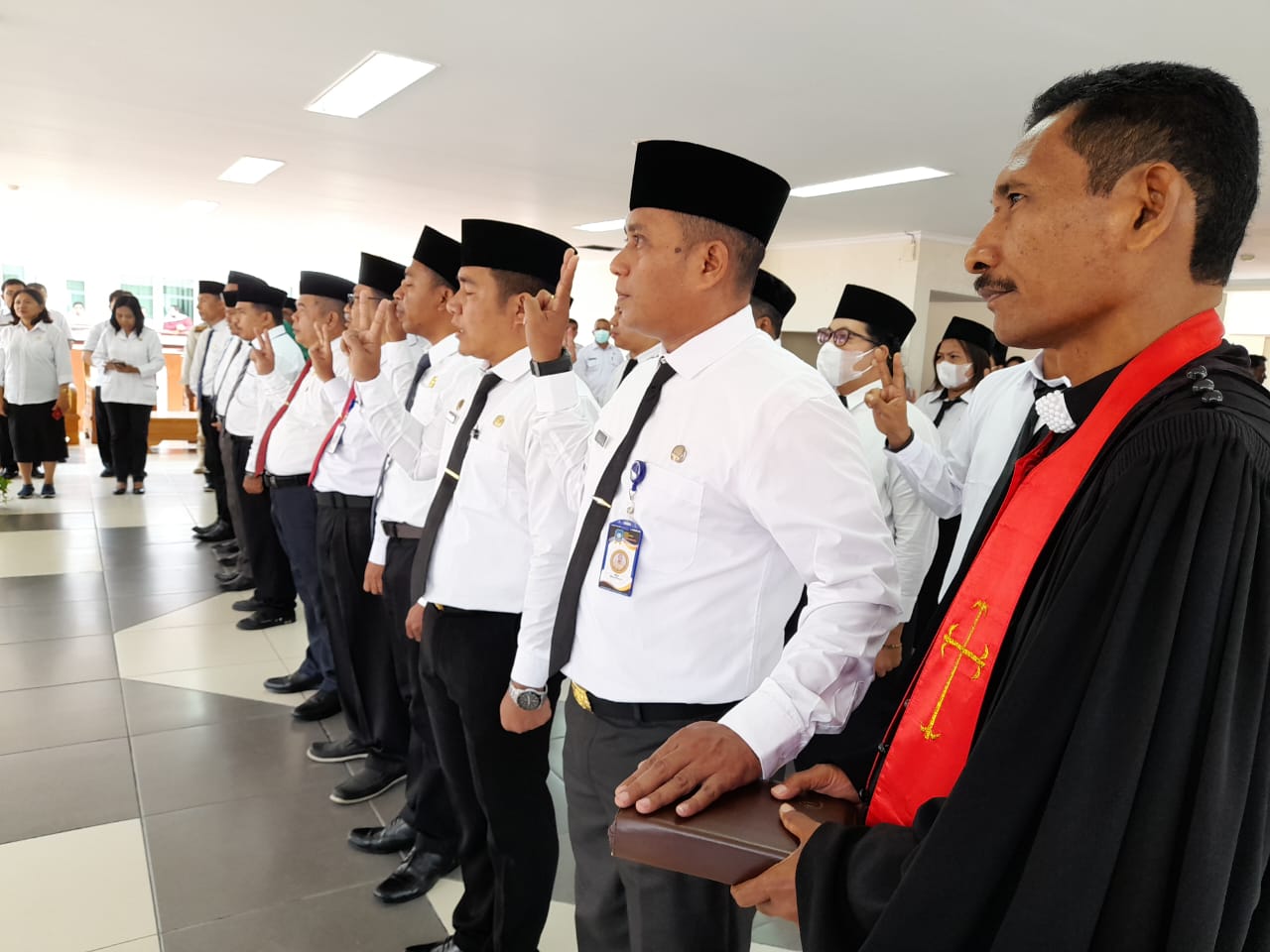 Bupati Halmahera Utara Melantik Pejabat Struktural Eselon II, III, dan IV di Lingkungan Pemerintah Kabupaten Halmahera Utara