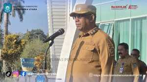 Wabup Halut Pimpin Apel Pagi ASN, Tekankan Kebersihan Lingkungan dan Kinerja Pegawai